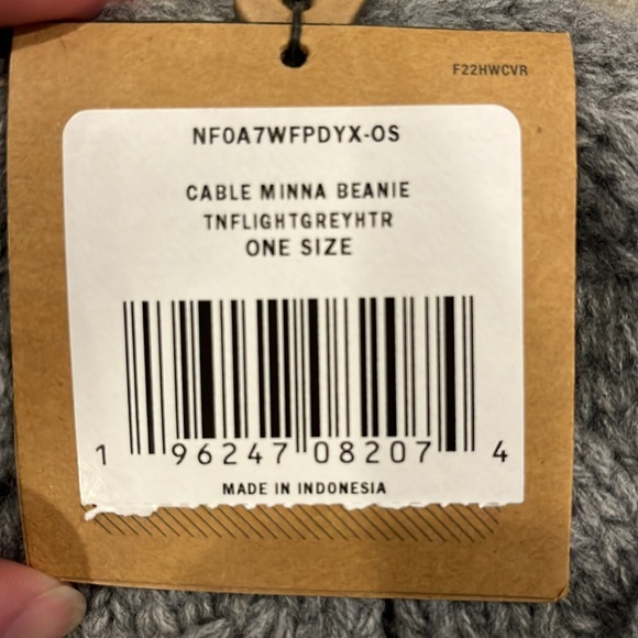 The North Face Cable Minna Beanie Grey - One Size NWT - Picture 3 of 5